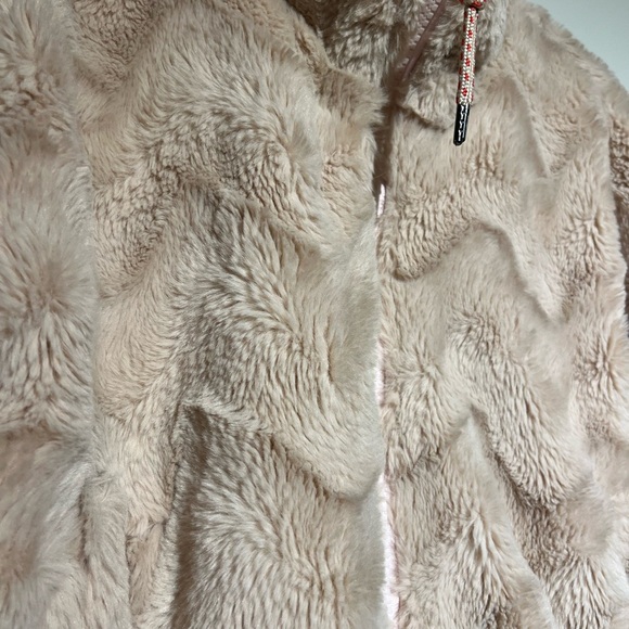 Urban Outfitters Cream Fur Jacket - Size M - Picture 4 of 7